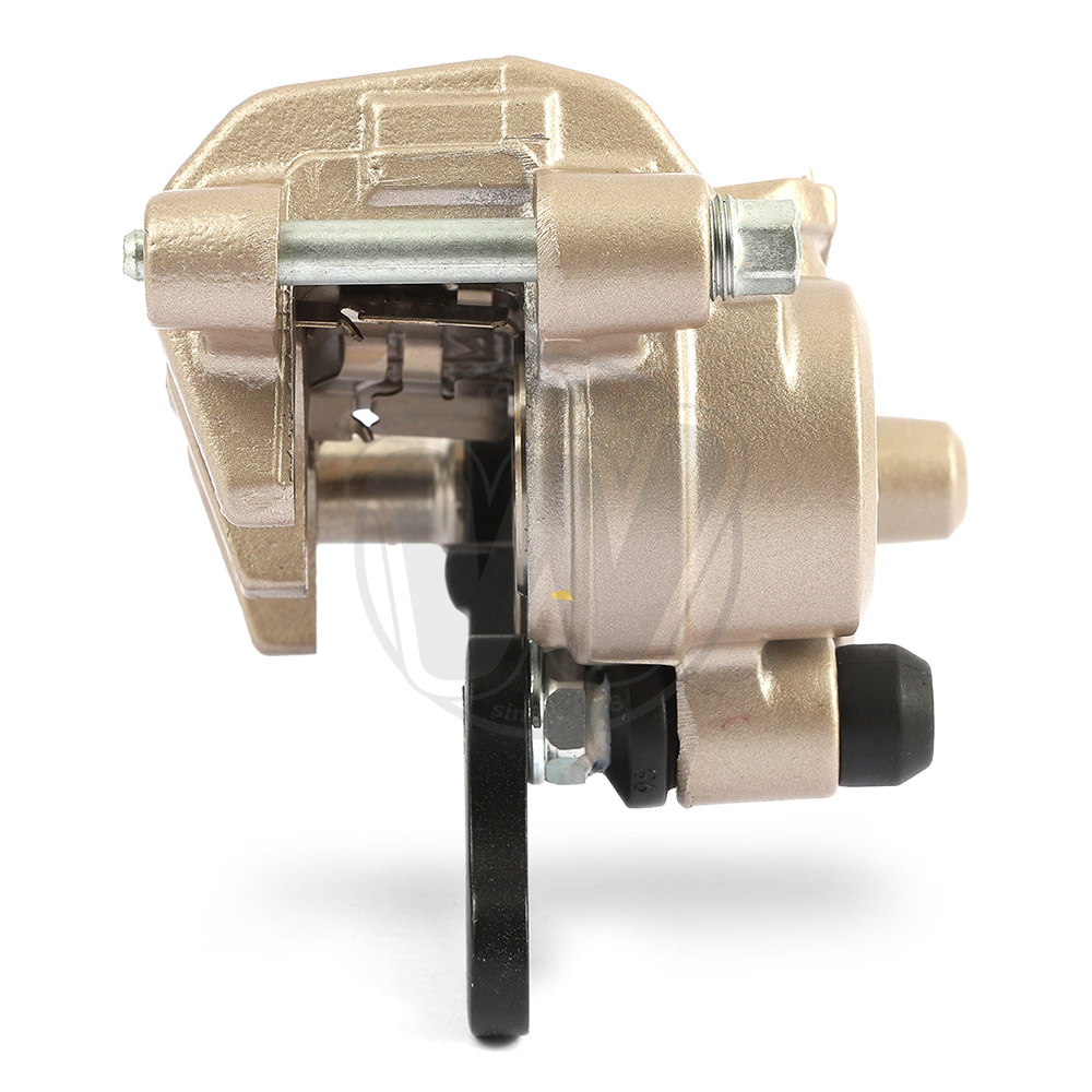 0CD1144_ad7076 three.jpg